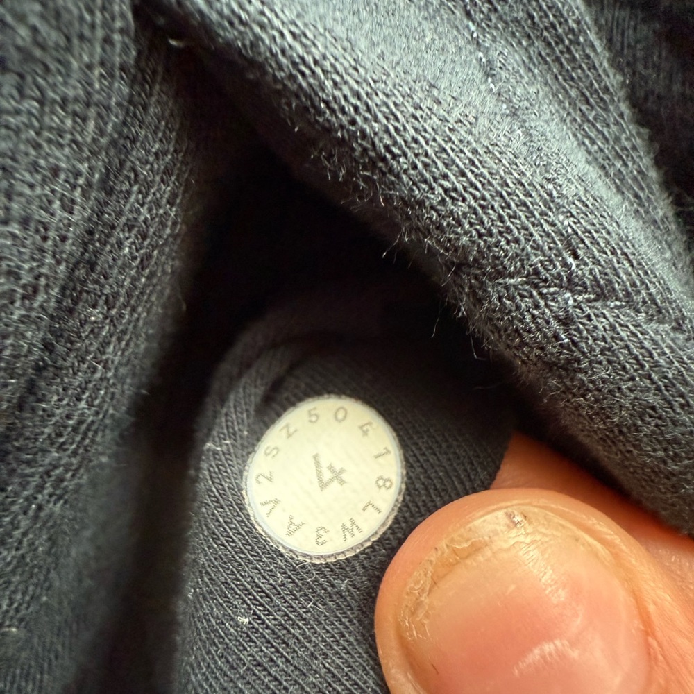 Lululemon Quilted Black Pullover - image 3